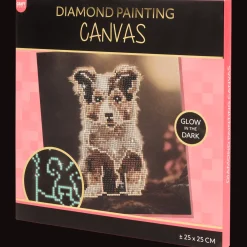 Action Glow-in-the-dark diamond painting
