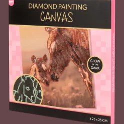 Action Glow-in-the-dark diamond painting