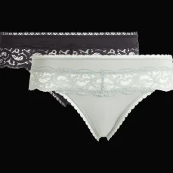 Action Strings met kant